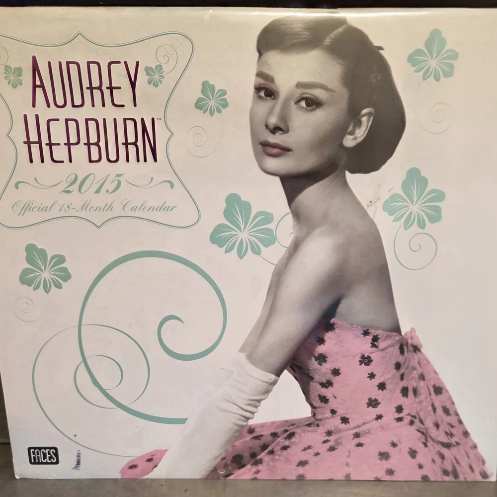 🆕️🎁Audrey Hepburn 2015 (2026) Official 18-Month Calendar🎅